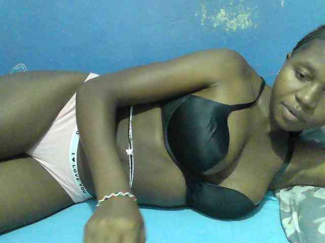 Mystiq-Ella webcam
