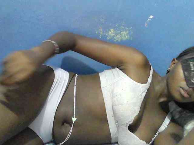 Mystiq-Ella webcam