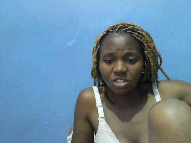 Mystiq-Ella webcam