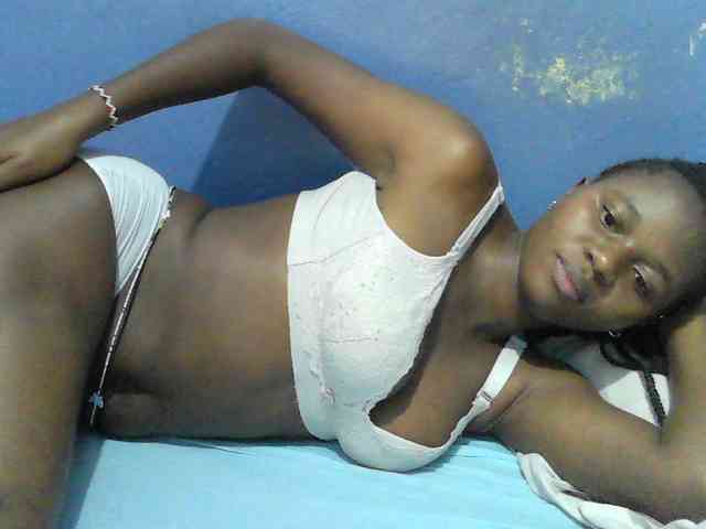 Mystiq-Ella webcam