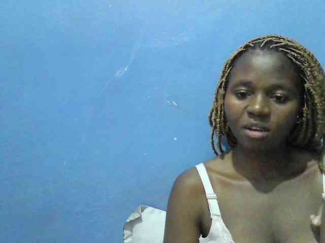 Mystiq-Ella webcam