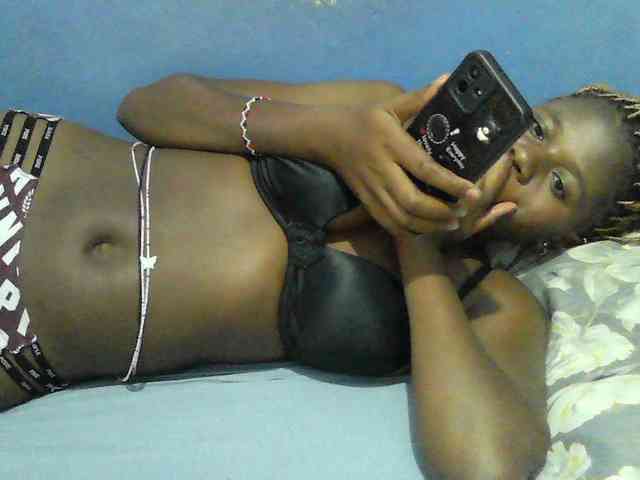 Mystiq-Ella webcam
