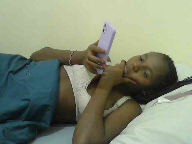 Mystiq-Ella webcam