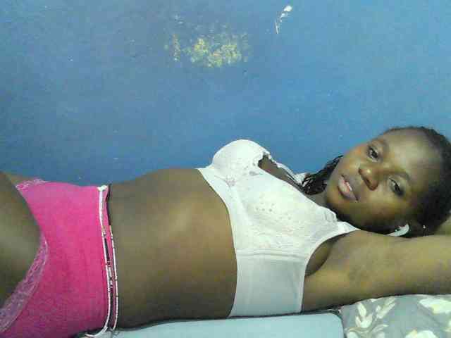 Mystiq-Ella webcam