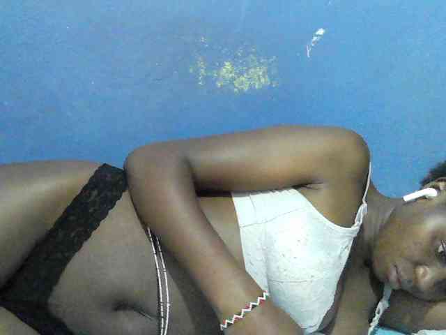 Mystiq-Ella webcam