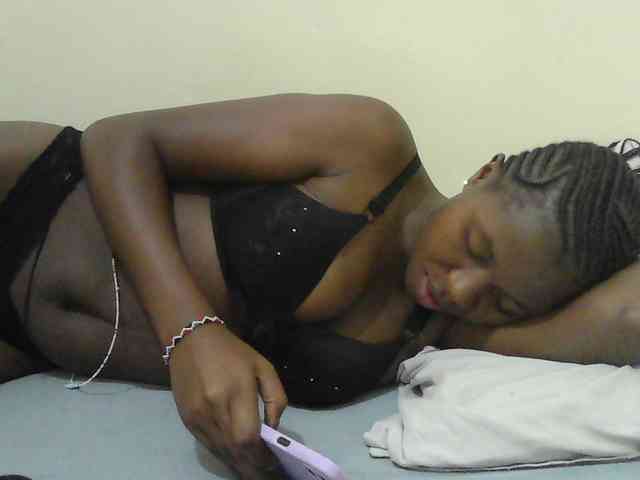 Mystiq-Ella webcam