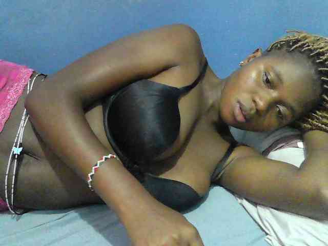Mystiq-Ella webcam