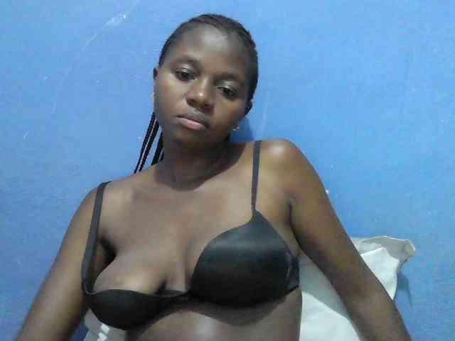 Mystiq-Ella webcam