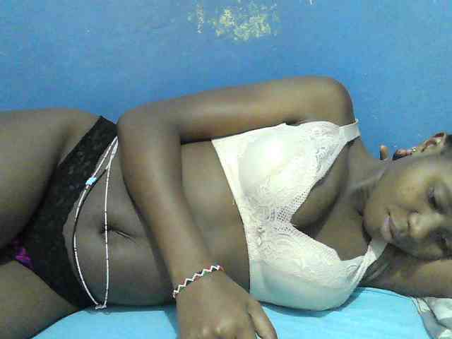 Mystiq-Ella webcam