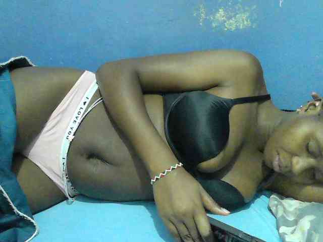 Mystiq-Ella webcam