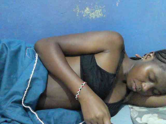 Mystiq-Ella webcam
