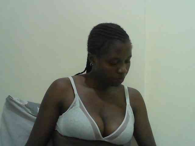 Mystiq-Ella webcam