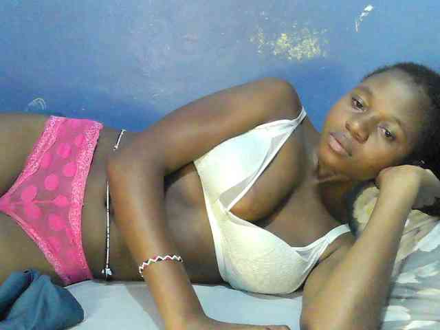 Mystiq-Ella webcam