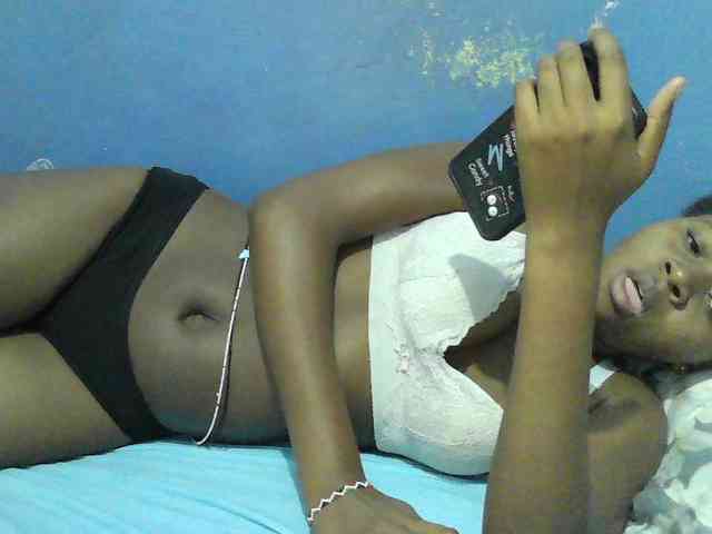 Mystiq-Ella webcam
