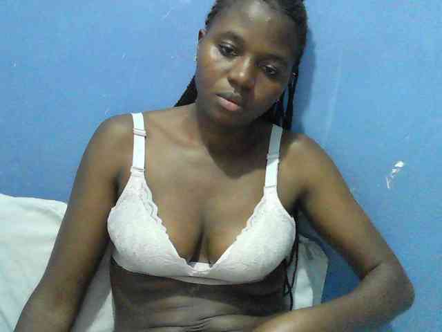 Mystiq-Ella webcam