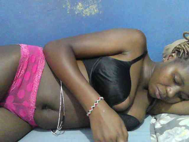 Mystiq-Ella webcam