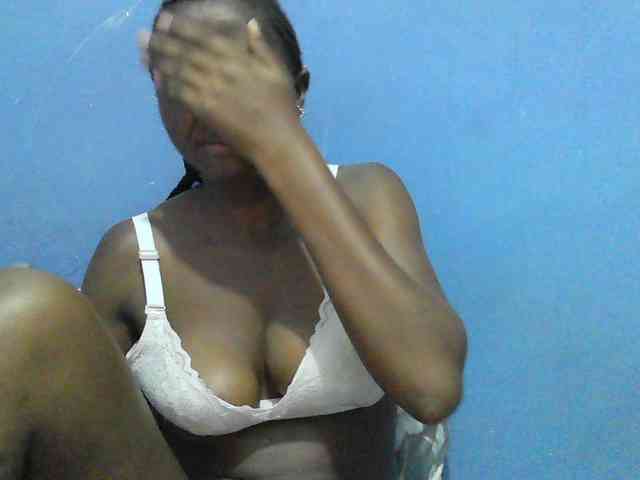 Mystiq-Ella webcam