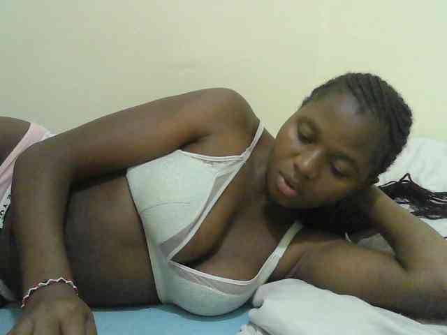 Mystiq-Ella webcam
