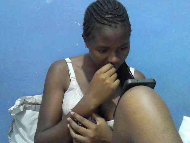 Mystiq-Ella webcam