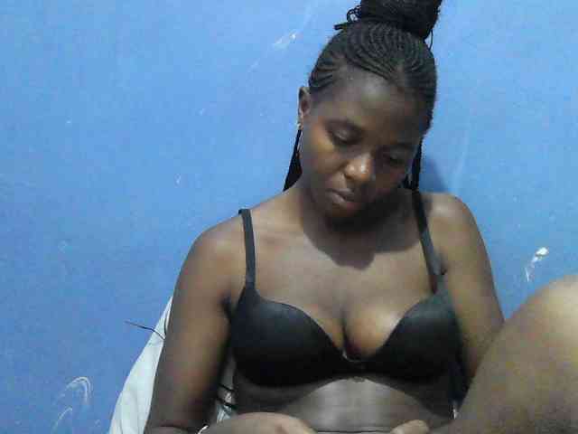 Mystiq-Ella webcam