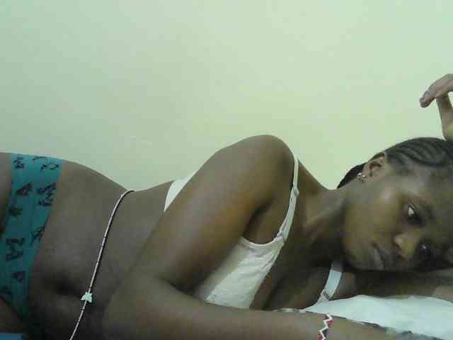 Mystiq-Ella webcam