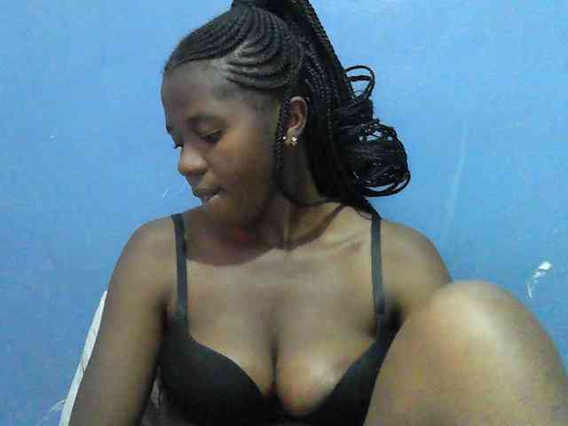 Mystiq-Ella webcam