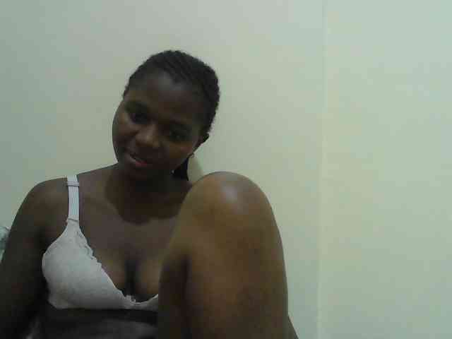 Mystiq-Ella webcam