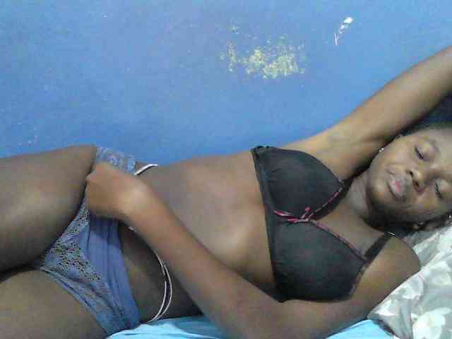 Mystiq-Ella webcam