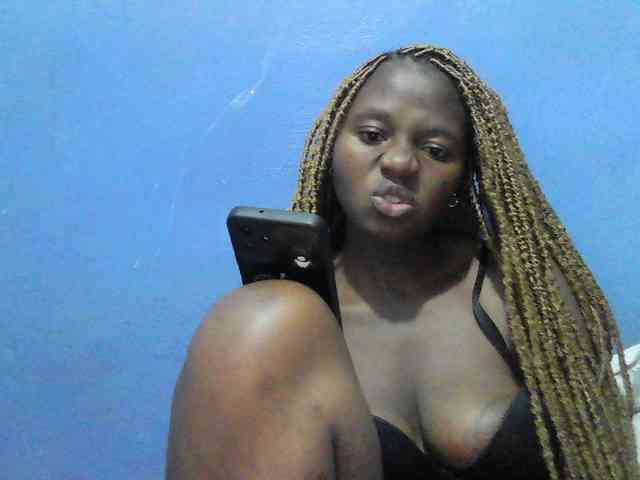 Mystiq-Ella webcam