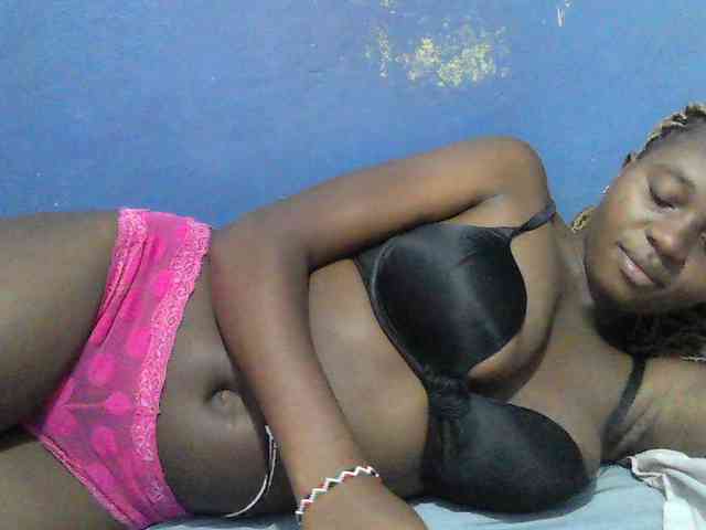 Mystiq-Ella webcam