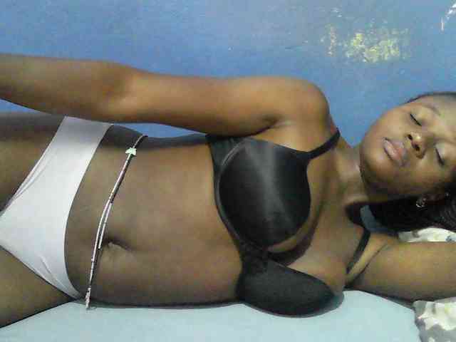 Mystiq-Ella webcam