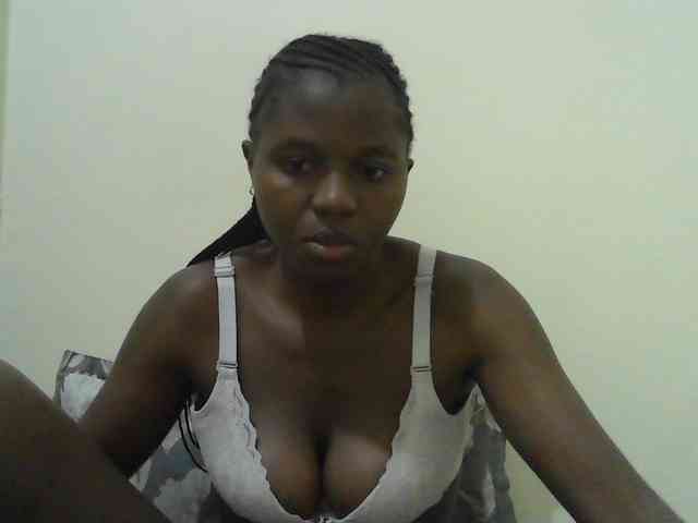 Mystiq-Ella webcam