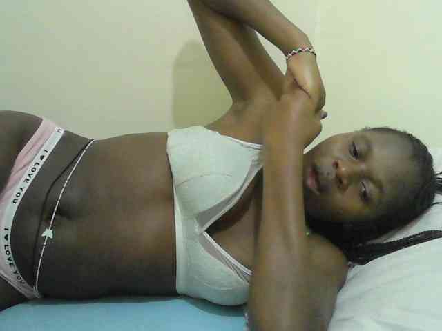 Mystiq-Ella webcam