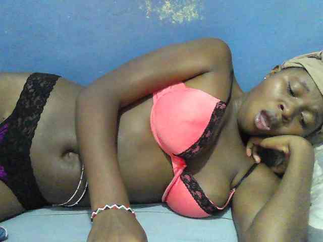 Mystiq-Ella webcam