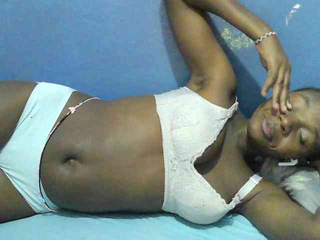 Mystiq-Ella webcam