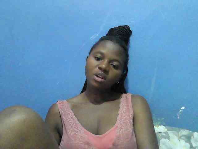 Mystiq-Ella webcam