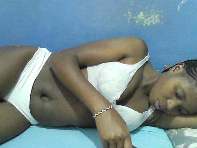 Mystiq-Ella webcam