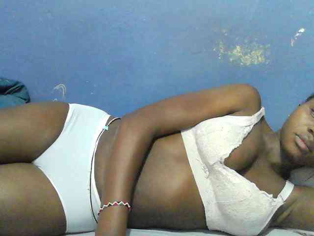 Mystiq-Ella webcam