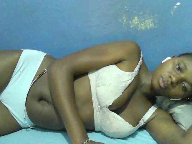 Mystiq-Ella webcam