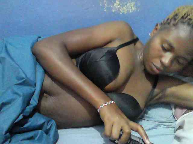 Mystiq-Ella webcam