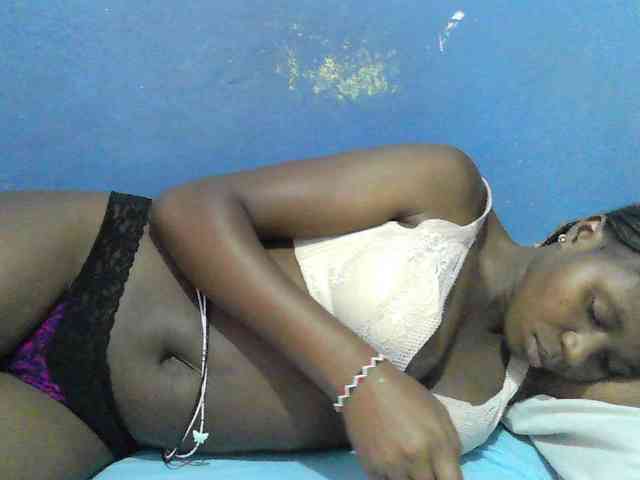 Mystiq-Ella webcam