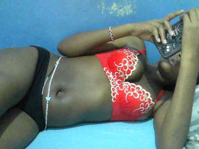 Mystiq-Ella webcam
