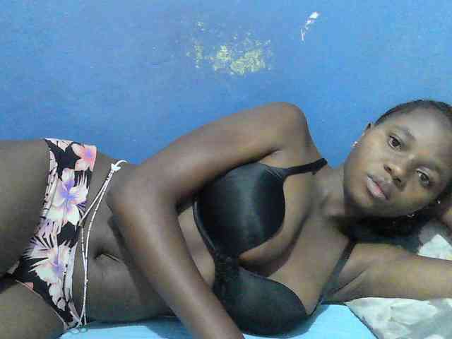 Mystiq-Ella webcam
