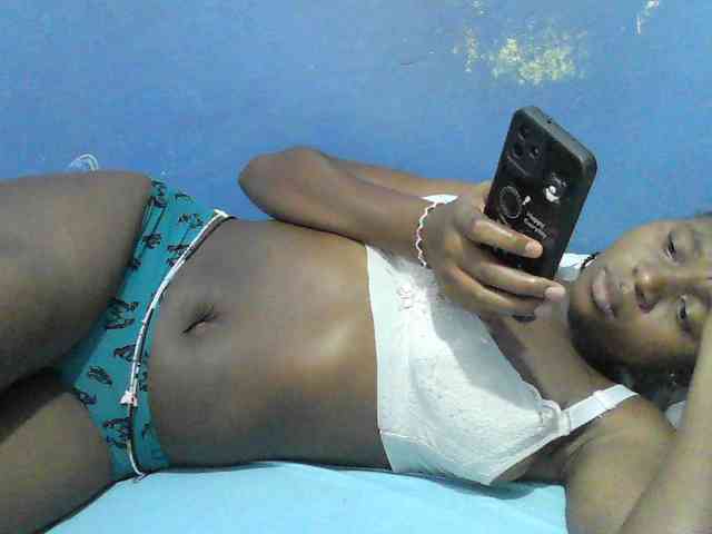 Mystiq-Ella webcam