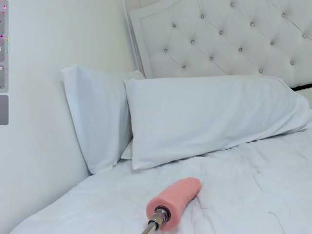 kittybluuee live cam on BongaCams