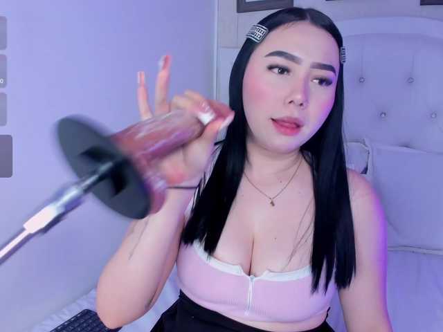 kittybluuee live cam on BongaCams