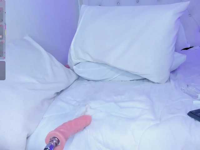 kittybluuee, en directo ahora en BongaCams