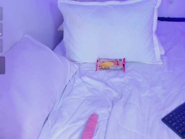 kittybluuee live cam on BongaCams