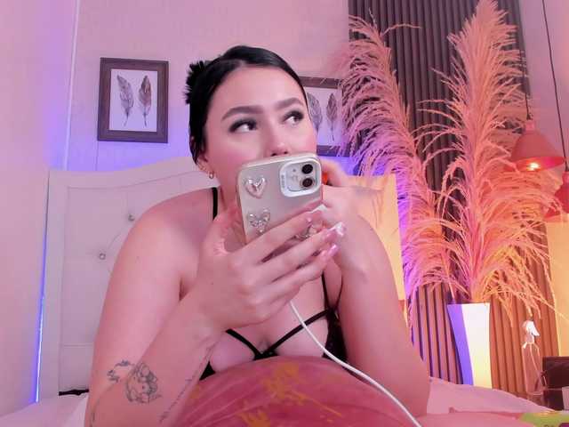 kittybluuee live cam on BongaCams