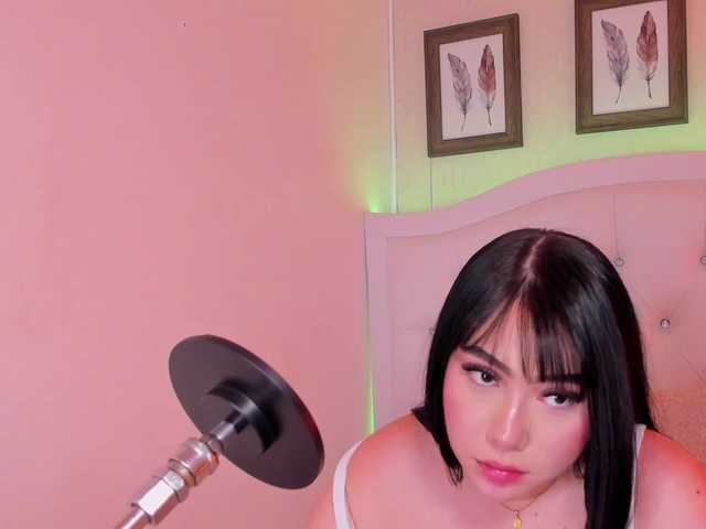 kittybluuee live cam on BongaCams